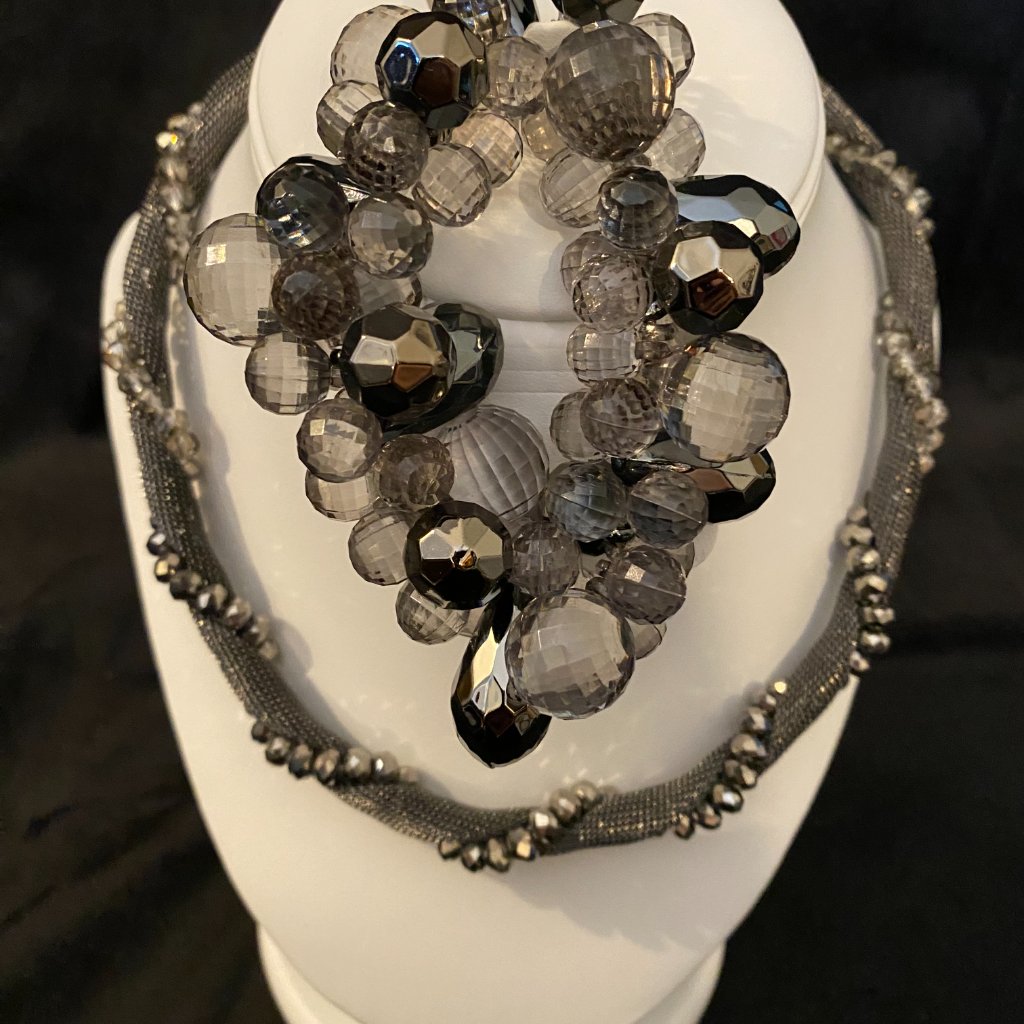 Alfani Silver Gray Rhinestone Necklace And Chunky Bracelet Set 7$